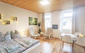 Wohlfühloase mit Pool, Garten, Grill und Ausblick - R3